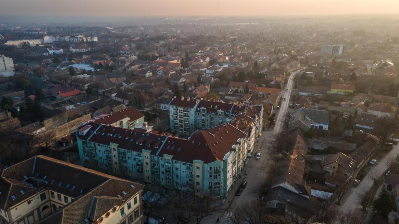 Aquarelle Apartment Subotica Bagian luar foto