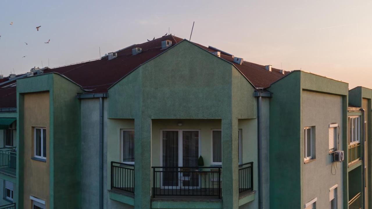 Aquarelle Apartment Subotica Bagian luar foto